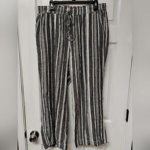 Briggs New York Black & White Vertical-Stripe Wide-Leg Pants